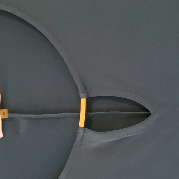 CALVIN KLEIN Green, Keyhole Sleeveless Top - Picture 2 of 4